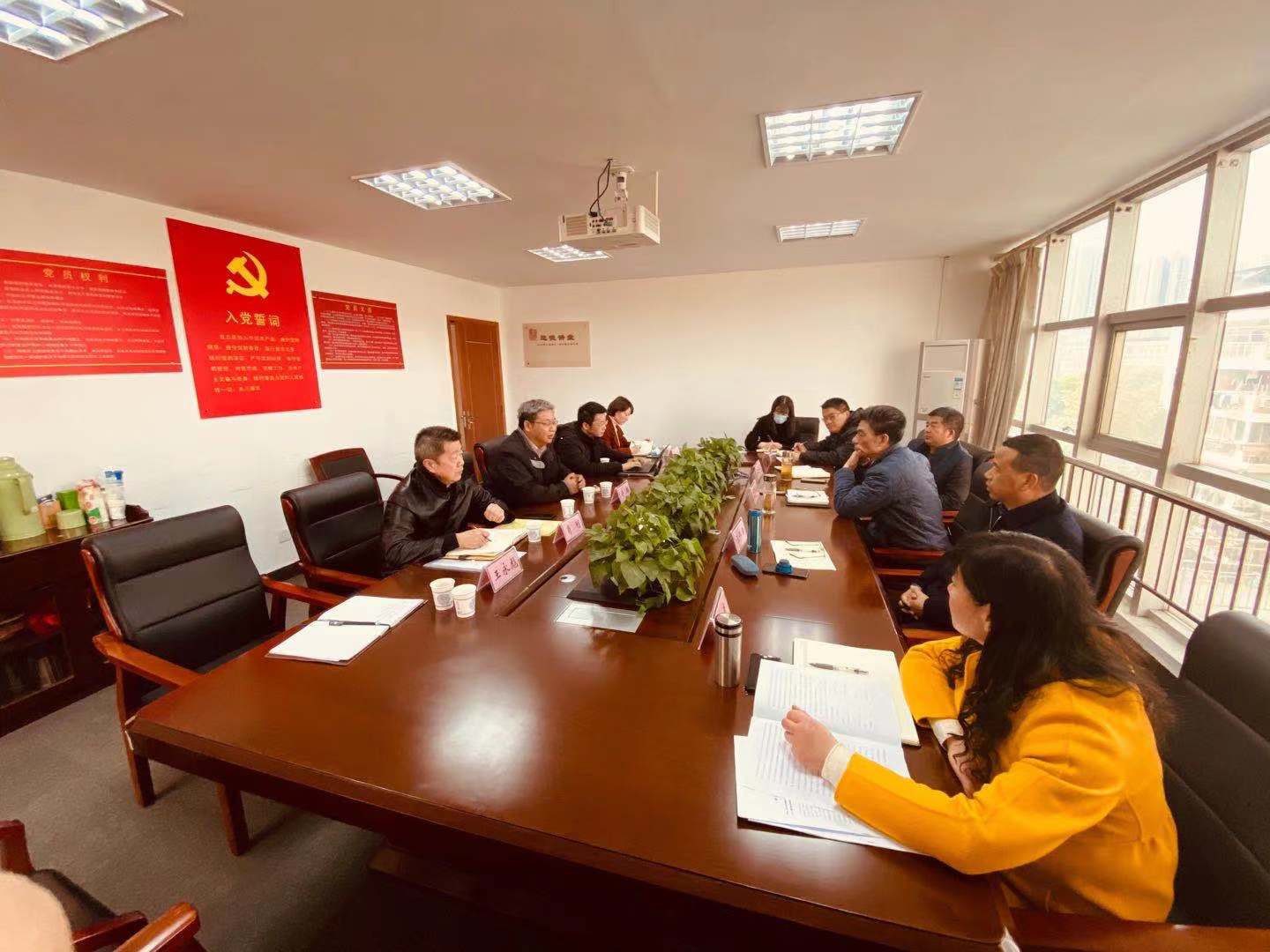 我所肖刚律师服务高科技企业，参加与东西湖区